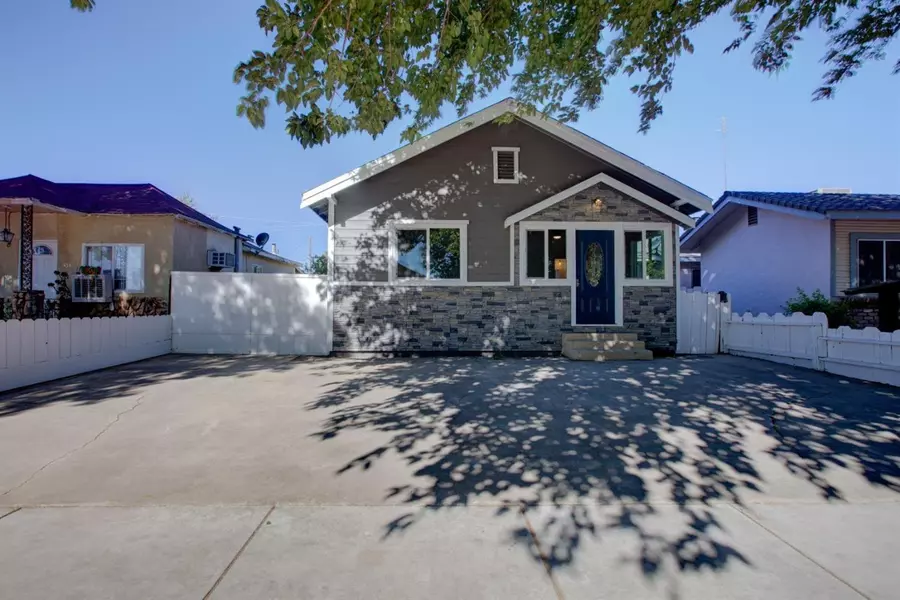 525 6th ST, Gustine, CA 95322