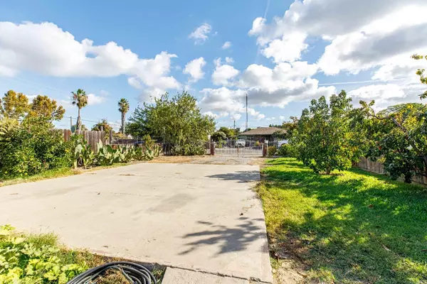 Modesto, CA 95351,1205 Mayette AVE