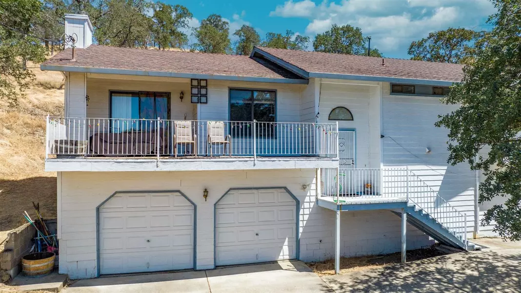 6675 Jenny Lind RD, Valley Springs, CA 95252