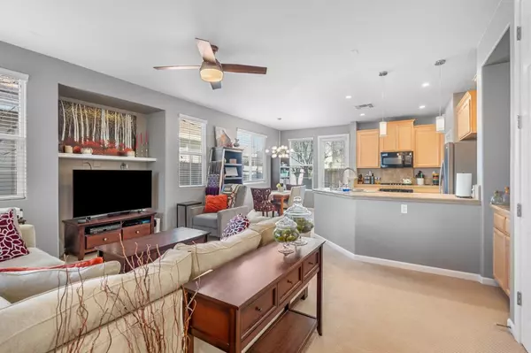 Sacramento, CA 95833,3144 Spoonwood WAY