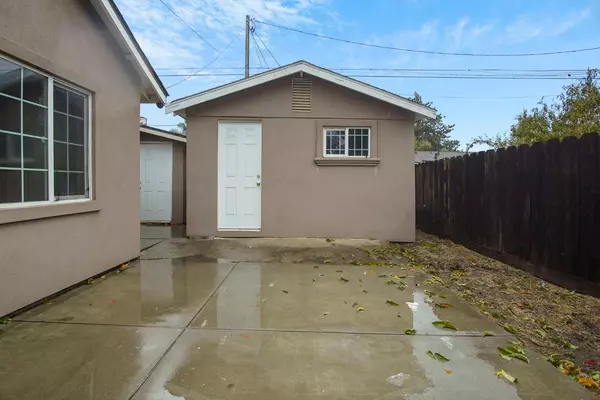 Keyes, CA 95328,5325 Clark ST