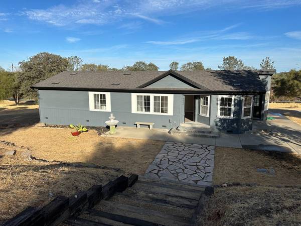 1602 Starbuck RD, Rescue, CA 95672