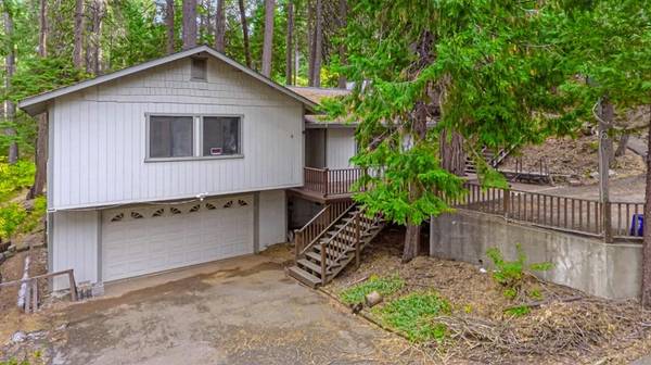 3532 Gold Ridge TRL, Pollock Pines, CA 95726