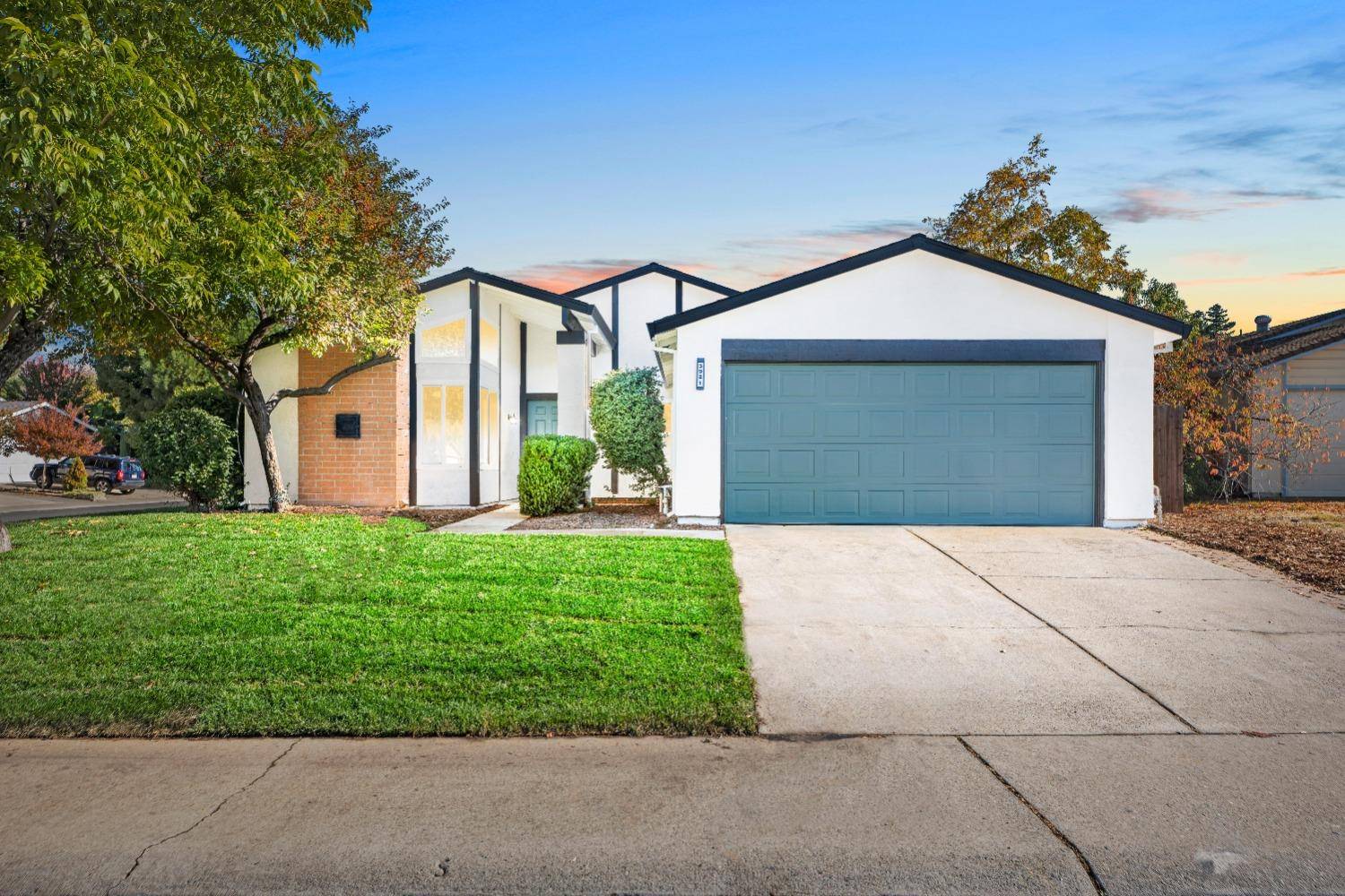 3921 Duxburg CT, Sacramento, CA 95827