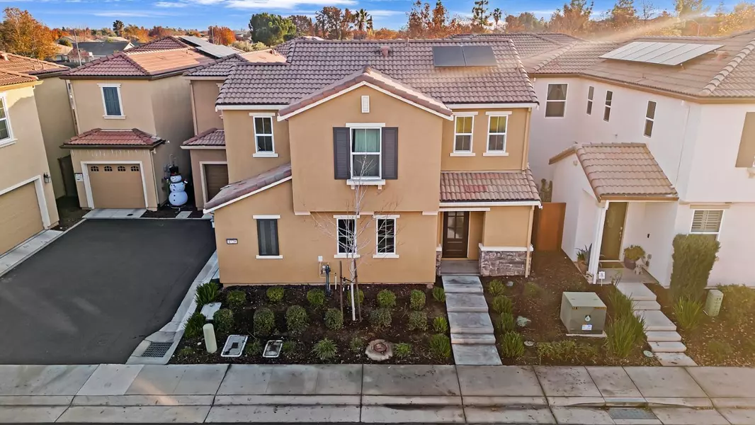 4720 Ocean LN, Elk Grove, CA 95757