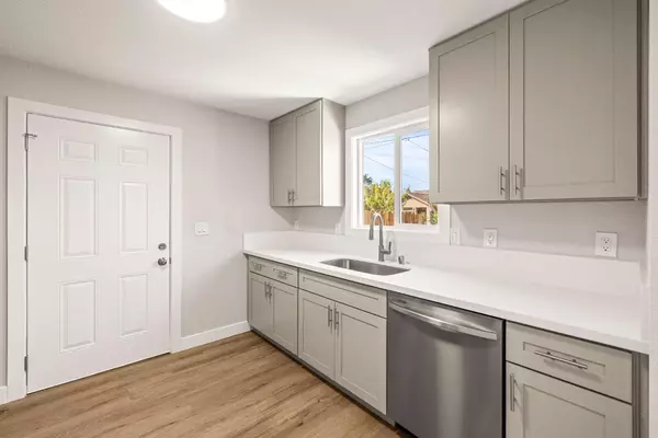 Sacramento, CA 95815,2874 Poquita ST