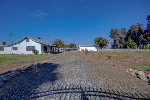 8825 West Simmons RD, Turlock, CA 95380