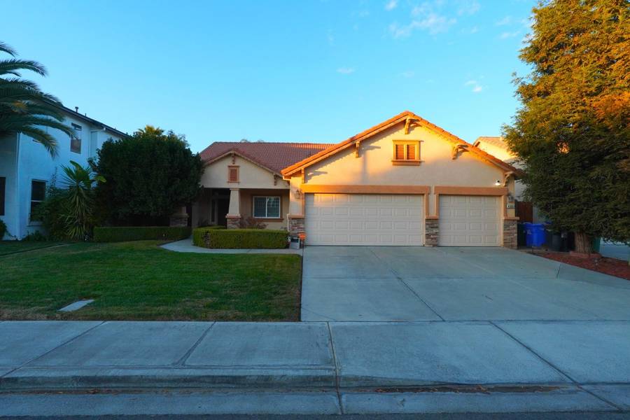 4505 Mt Bullion ST, Denair, CA 95316