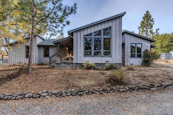 2863 April Ln, Glencoe, CA 95232