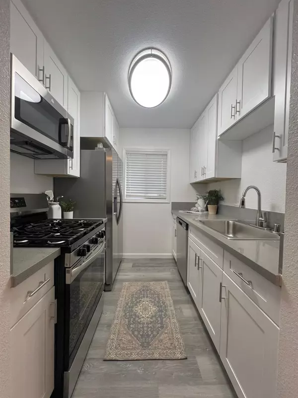 Sacramento, CA 95842,4540 Greenholme DR #4