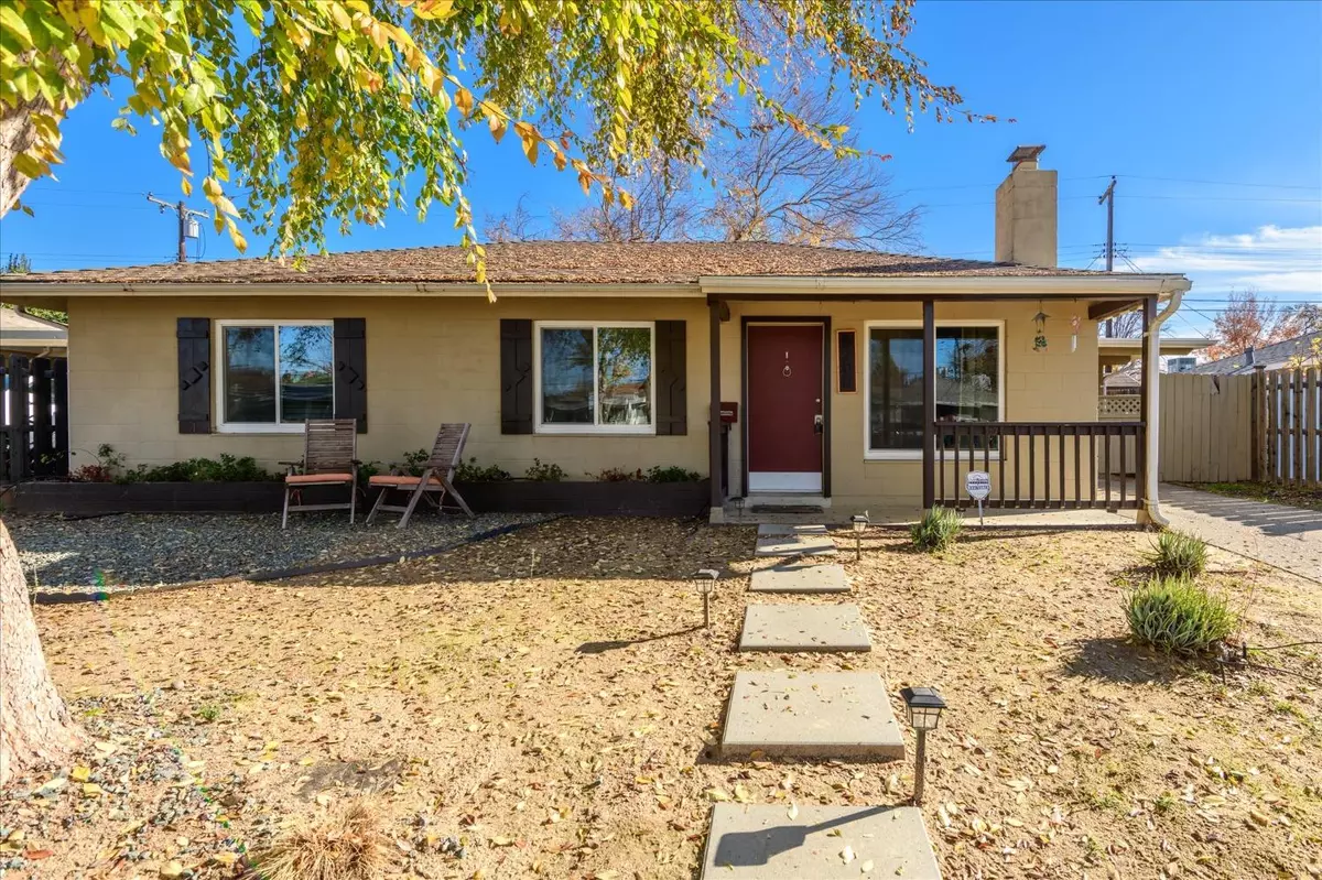 Sacramento, CA 95820,5200 Valletta WAY