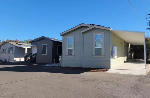 1898 E Gettysburg Ave #111, Fresno, CA 93726