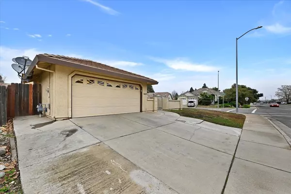 Yuba City, CA 95993,1807 Pebble Beach DR