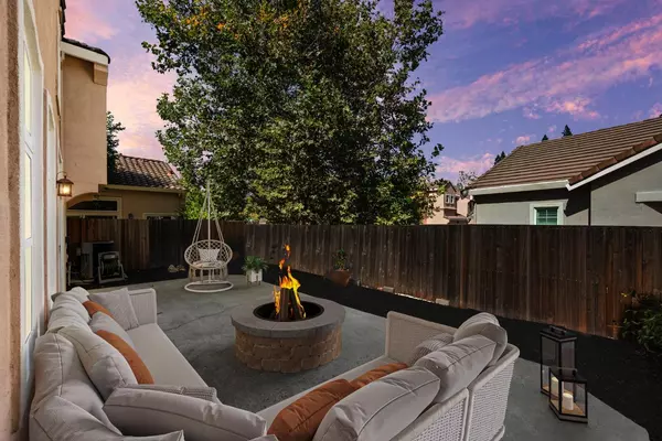 Sacramento, CA 95831,7 Naples CT