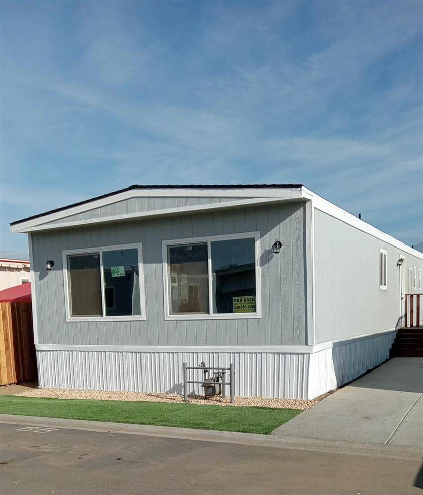 801 Schipper St #65, Bakersfield, CA 93203