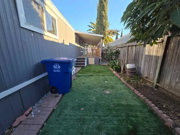 Morgan Hill, CA 95037,200 Burnett AVE #32