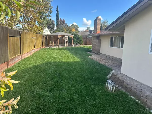 Sacramento, CA 95842,5751 Ian CT