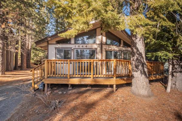 1644 Crystal Air DR, South Lake Tahoe, CA 96150