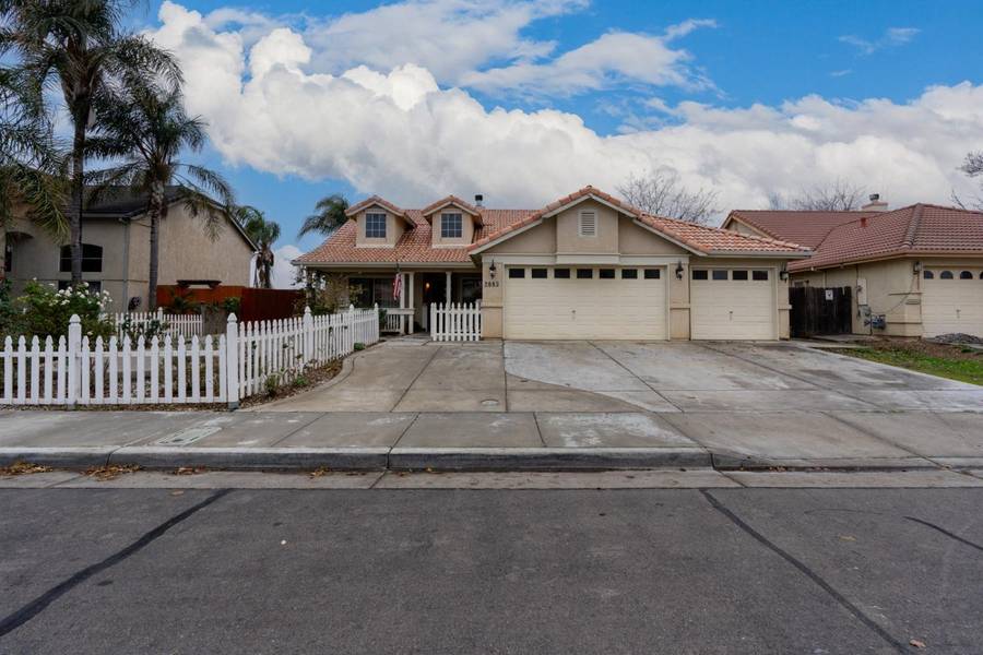 2083 Hastings DR, Los Banos, CA 93635