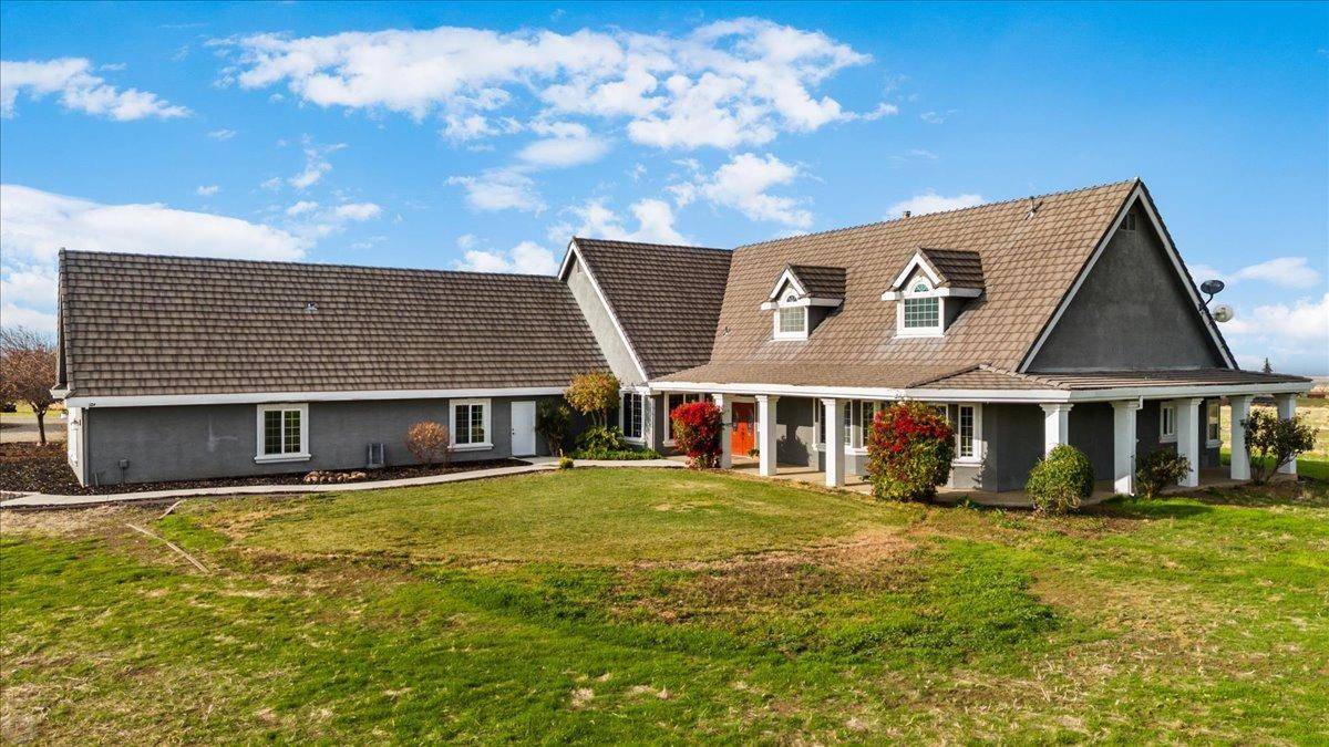 22090 Arburua RD, Los Banos, CA 93635
