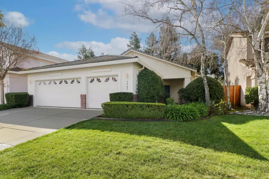 3906 Vistosa CT, Davis, CA 95618