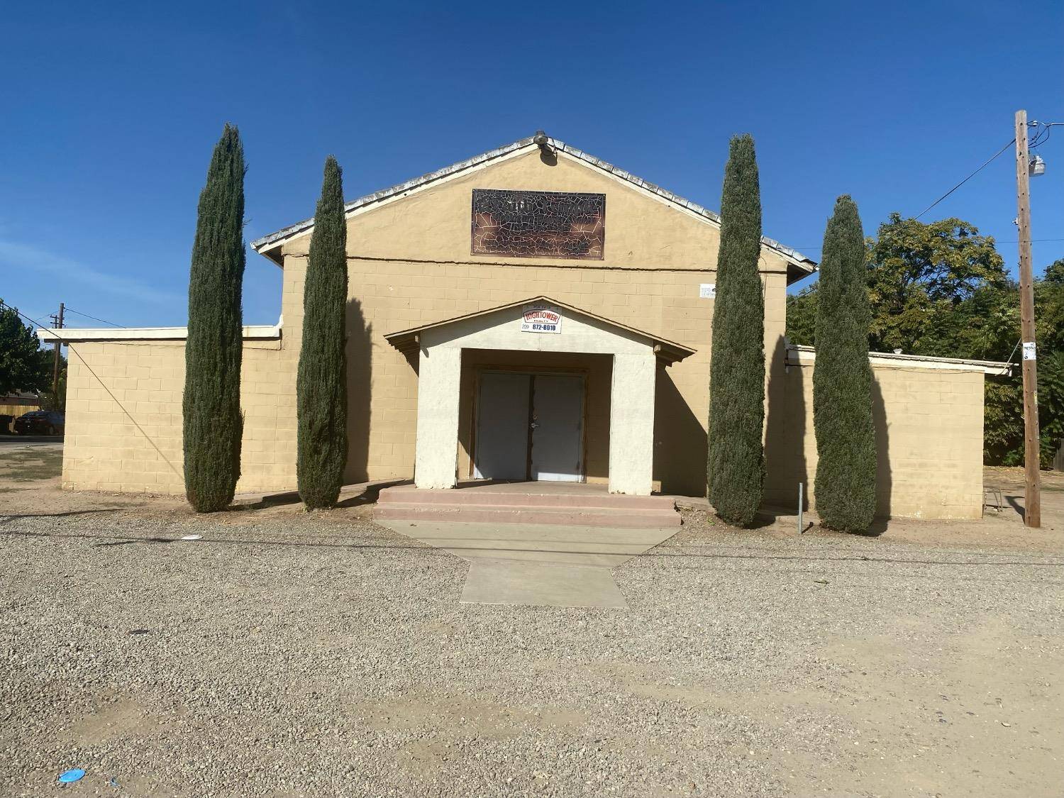 1737 John ST, Modesto, CA 95351