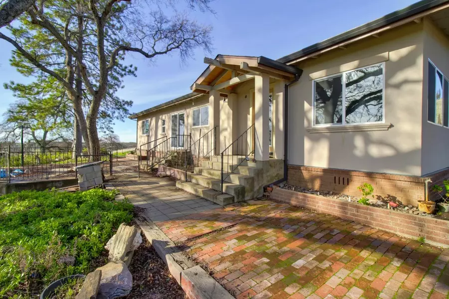17000 Greilich RD, Plymouth, CA 95669