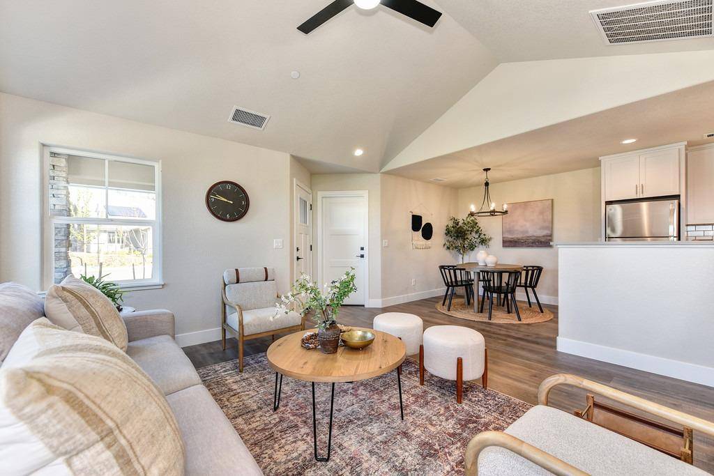 Auburn, CA 95603,2720 Commons PL