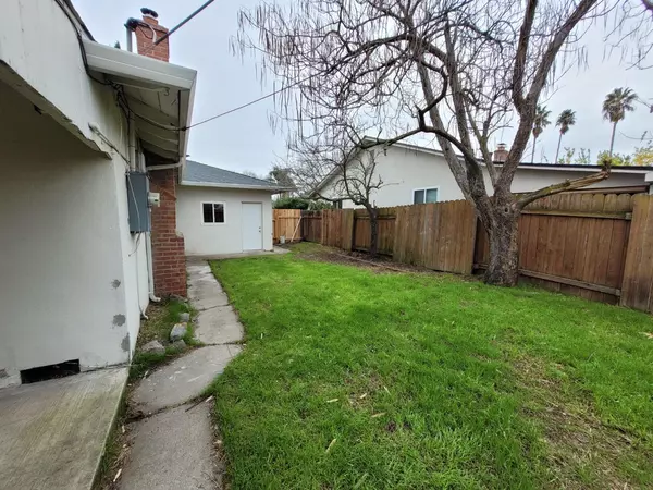 Sacramento, CA 95822,1810 60th AVE