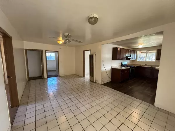 Woodland, CA 95695,942 6th ST