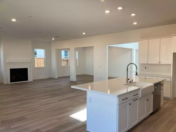 Roseville, CA 95747,3041 Palo Alto ST