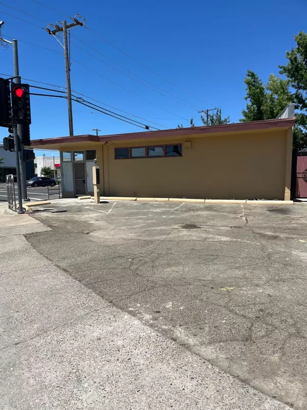 Sacramento, CA 95822,4731 Freeport BLVD #1