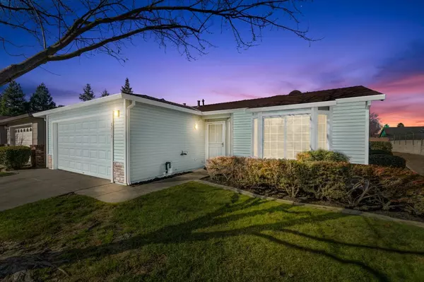 Sacramento, CA 95828,7313 Sunshire LN