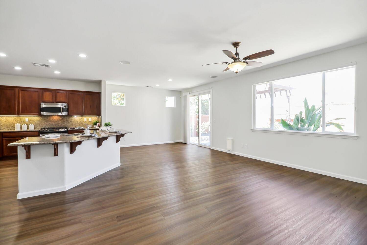 9656 Oakham WAY, Elk Grove, CA 95757