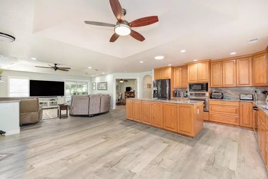 681 Village DR, Galt, CA 95632