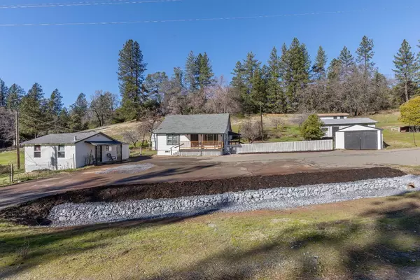 17025 Lake Arthur RD, Applegate, CA 95703