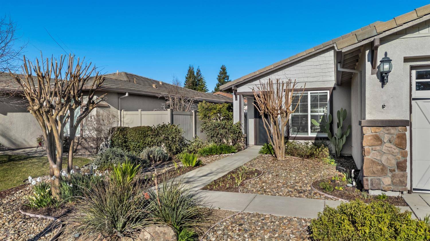 Manteca, CA 95336,2327 Pepper Tree LN