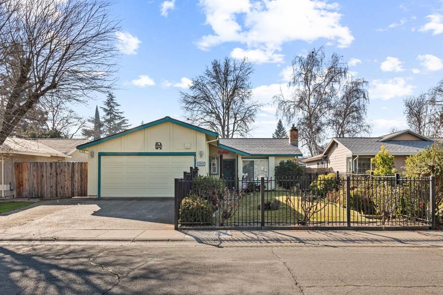 1844 Oak Rim WAY, Sacramento, CA 95833