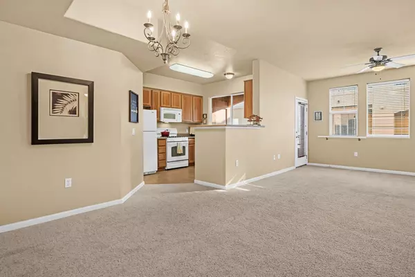 Folsom, CA 95630,400 Moon CIR #423