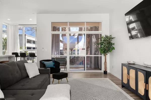 Sacramento, CA 95811,1816 5th ST