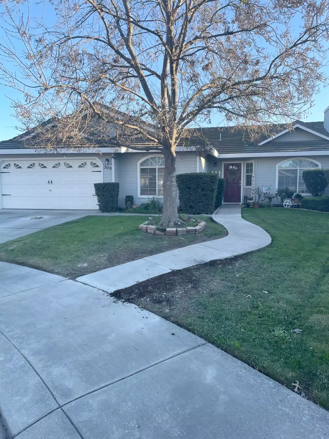 Escalon, CA 95320,309 Allison CT