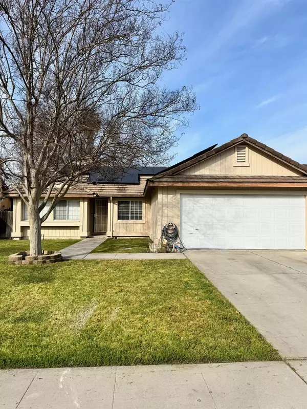 1450 Colombard DR, Madera, CA 93637