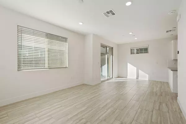 8969 Upbeat WAY Elk Grove, CA 95757