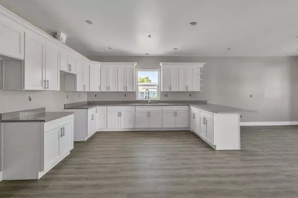 9879 TWIN CREEKS AVE, Stockton, CA 95219