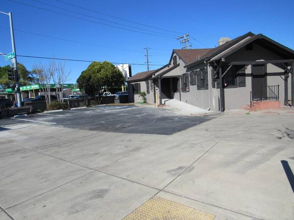 3232 N El Dorado ST, Stockton, CA 95204