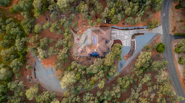 Auburn, CA 95602,13205 Moss Rock Dr