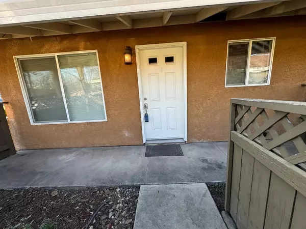 Sacramento, CA 95841,4713 Amber LN #1