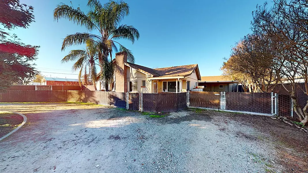 1848 E F ST, Oakdale, CA 95361