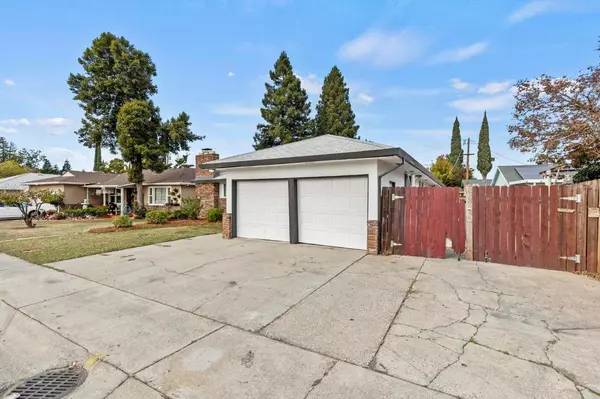 Yuba City, CA 95991,949 B ST