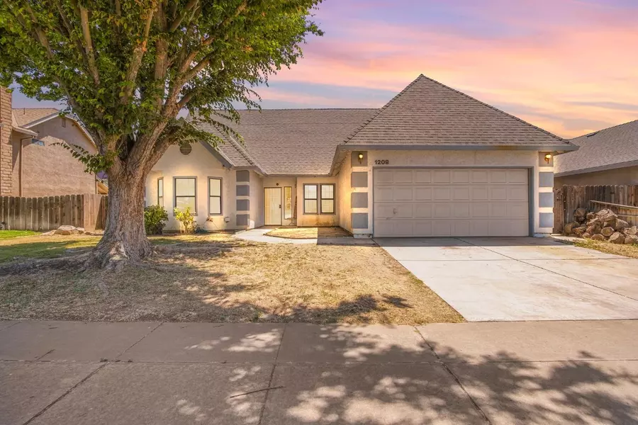 1208 Moffett RD, Modesto, CA 95351